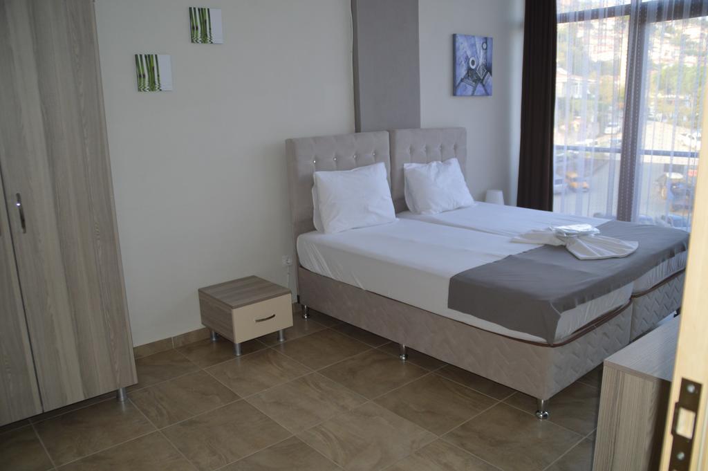 Hotel Hugo Altınoluk Szoba fotó